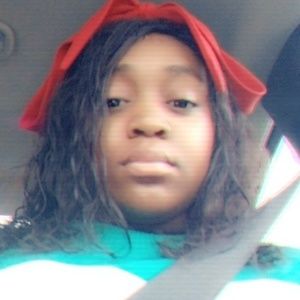 Meet your Posher, Apryl